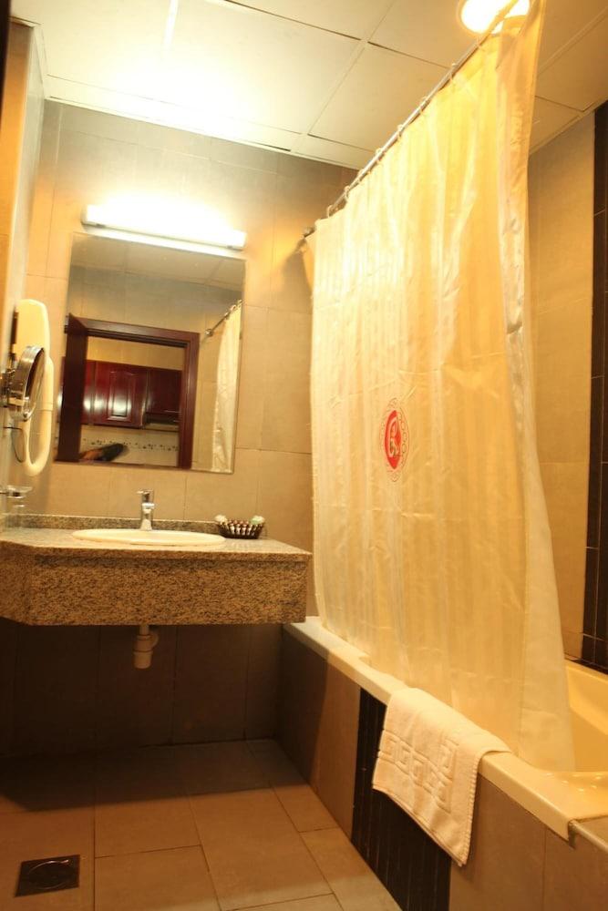 Ramee Rose Hotel Apartments Abou Dabi Extérieur photo